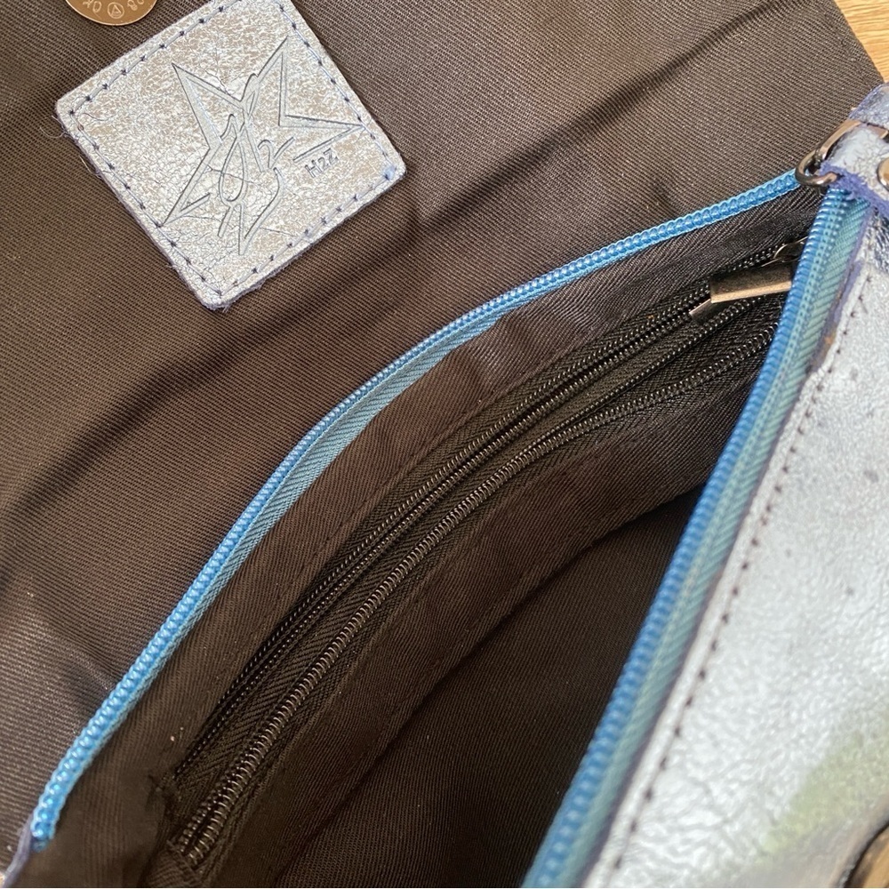 H2J Light Blue Metallic Clutch - Picture 4 of 5
